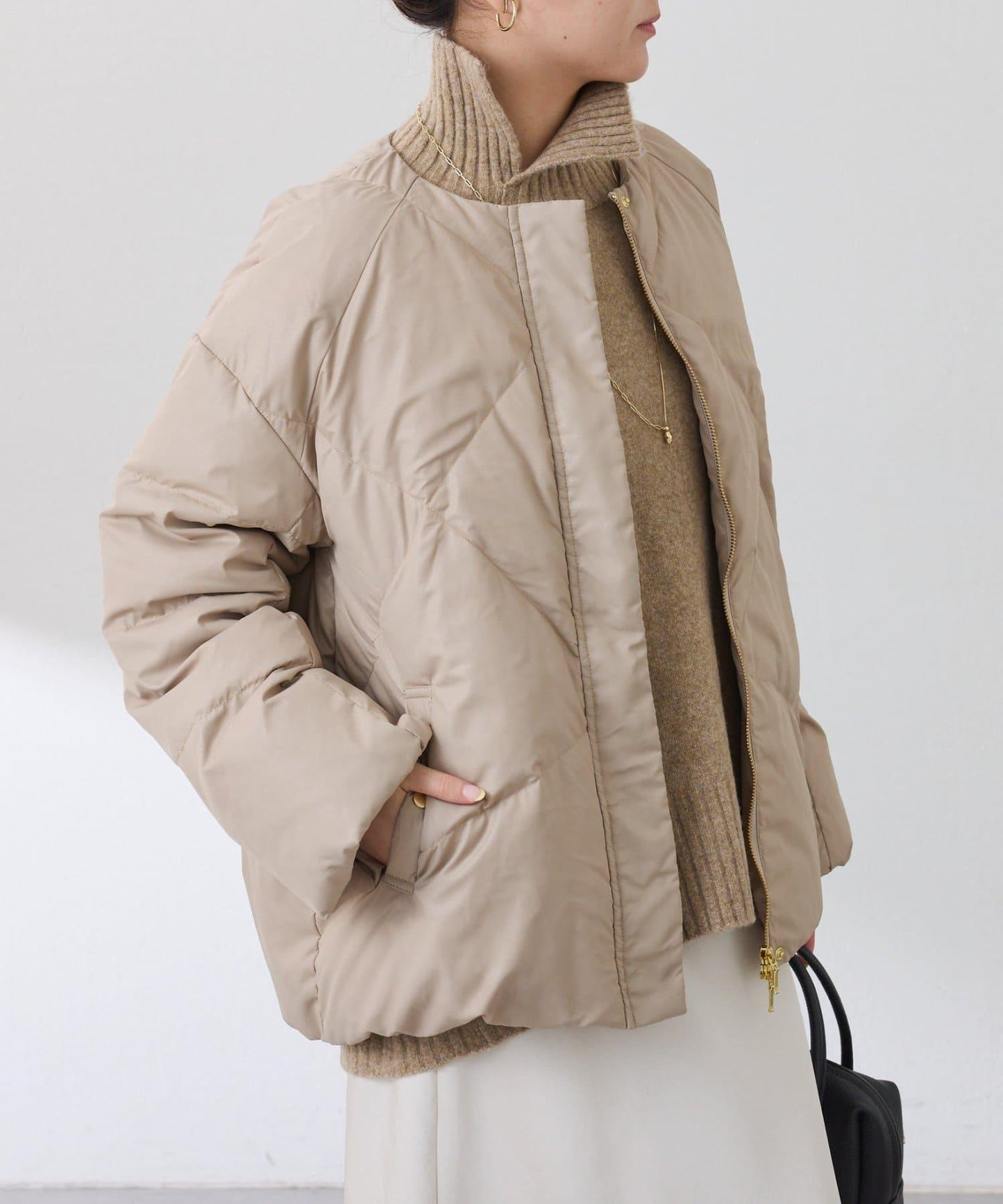 【輕量外套】輕質壓花無領羽絨服