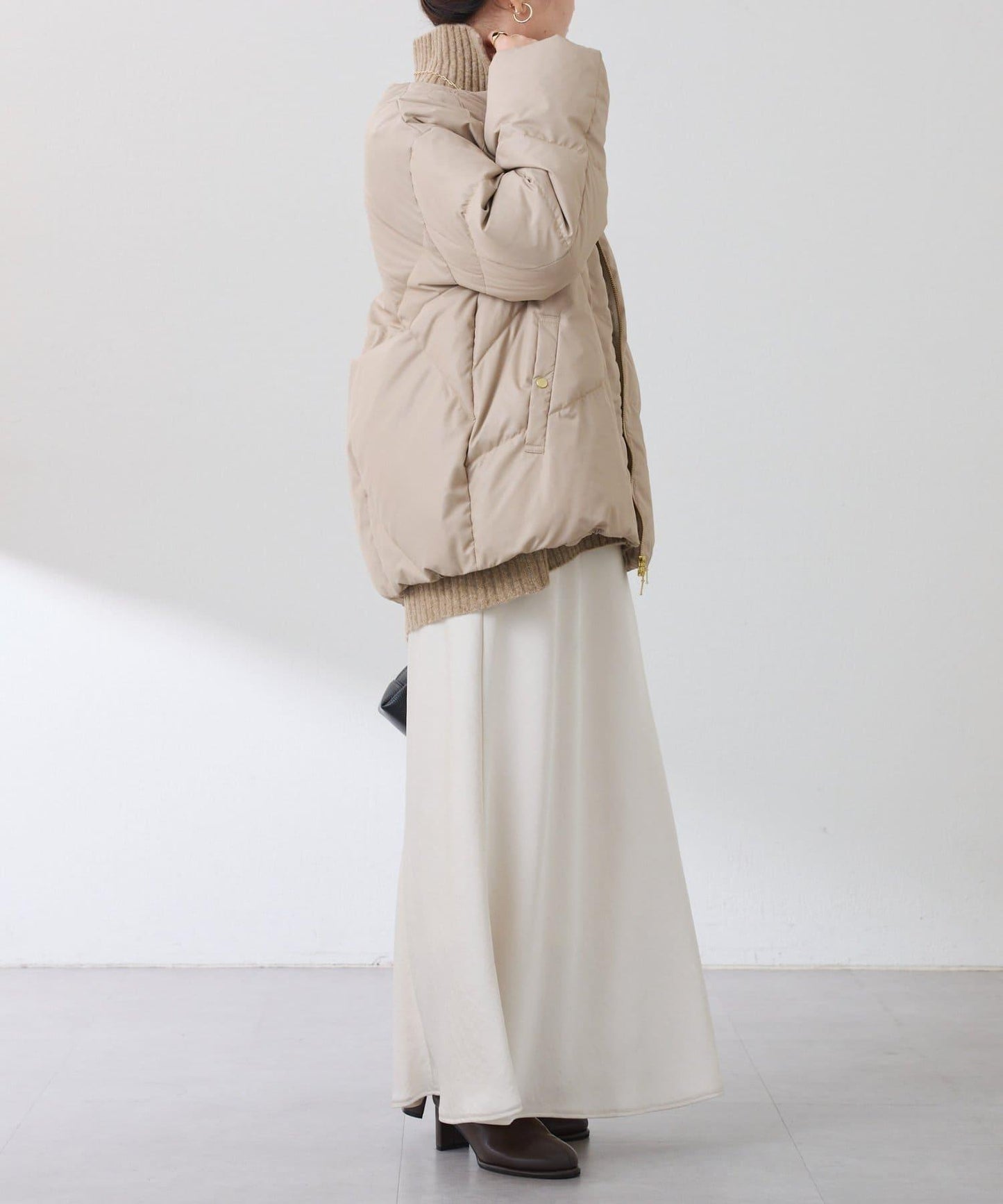 【輕量外套】輕質壓花無領羽絨服