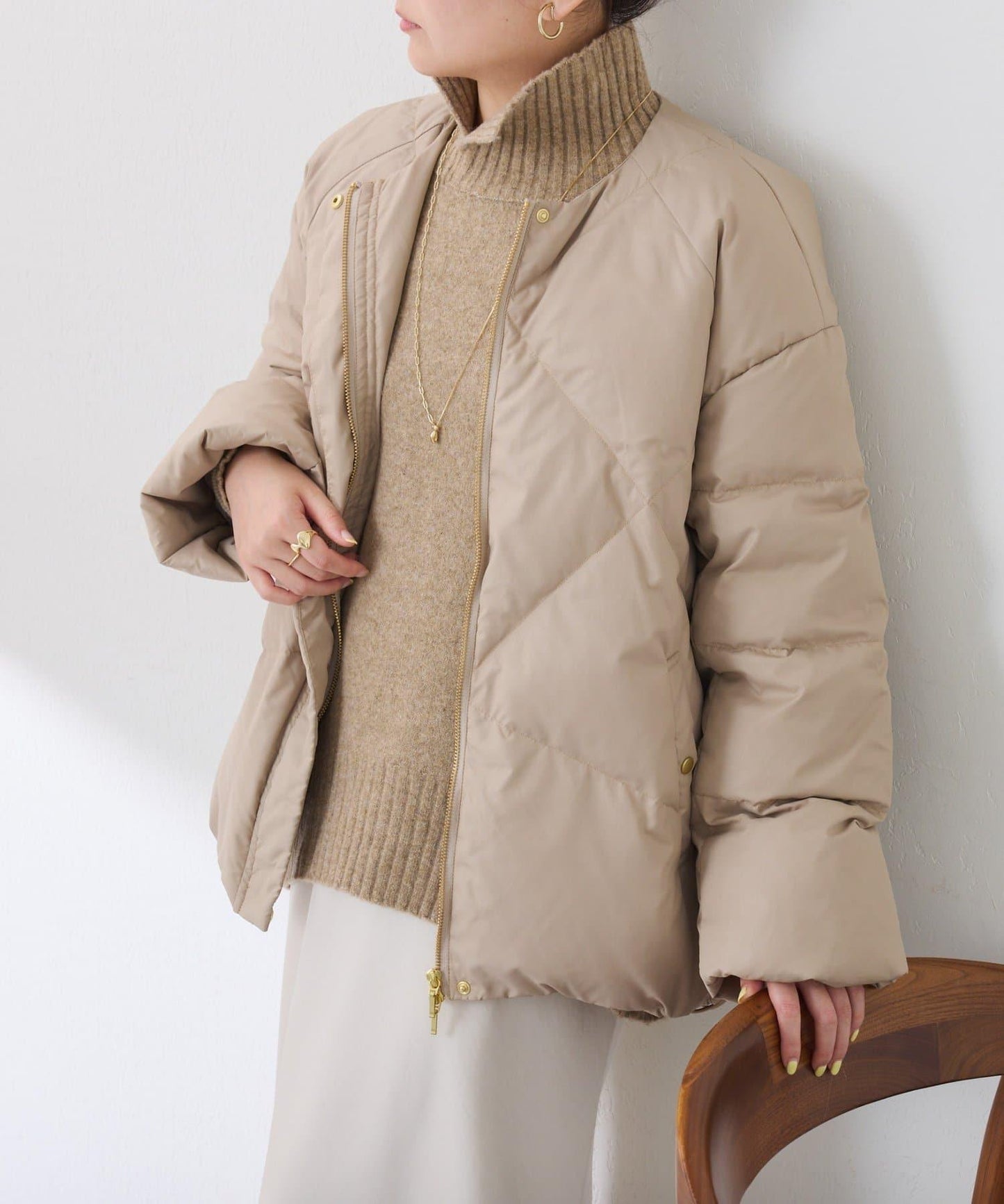 【輕量外套】輕質壓花無領羽絨服