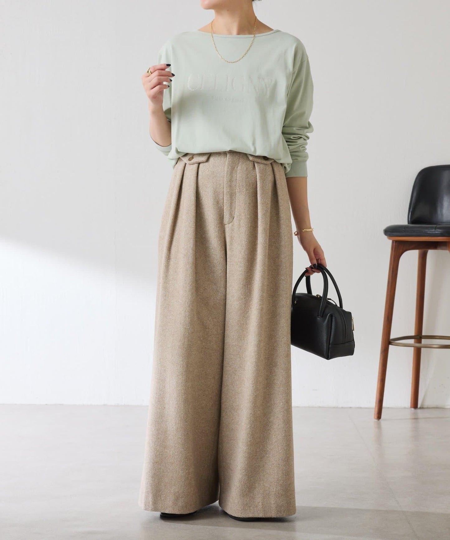 亮片字母長袖T恤/疊穿單品