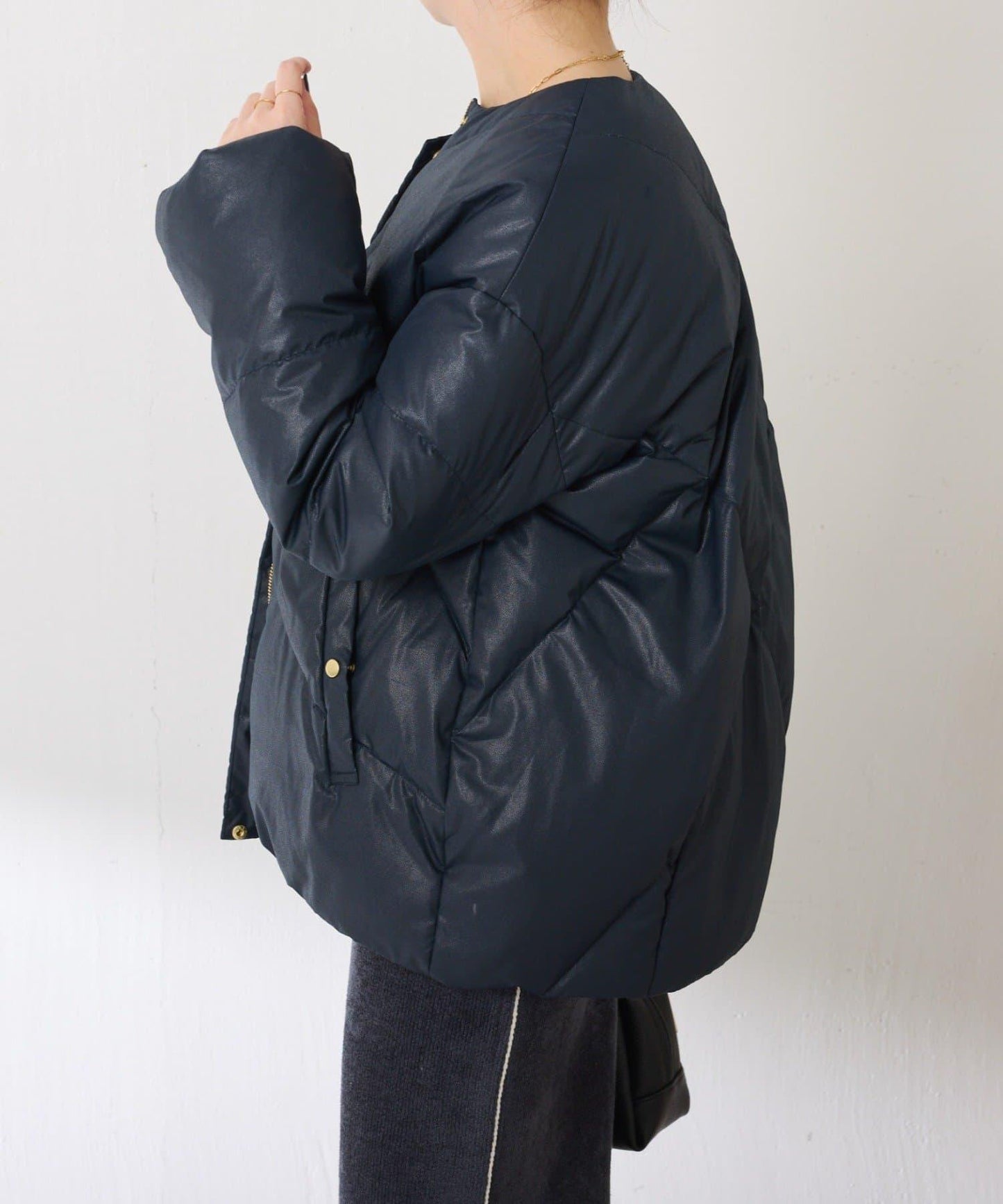 【輕量外套】輕質壓花無領羽絨服