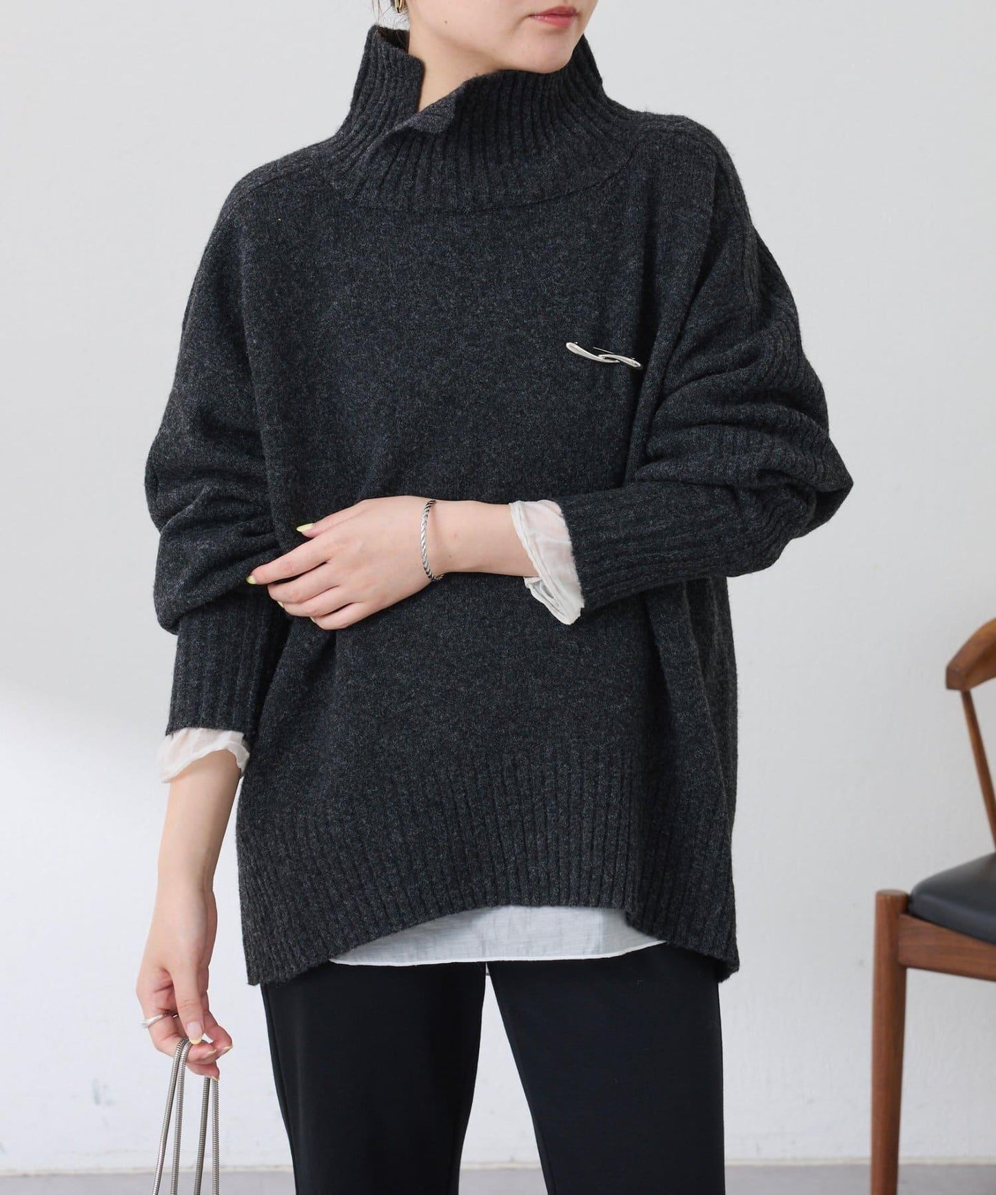 【可水洗針織】羊毛混紡開叉高領針織衫