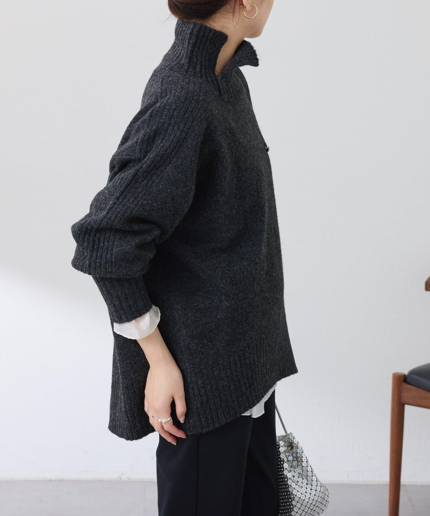 【可水洗針織】羊毛混紡開叉高領針織衫