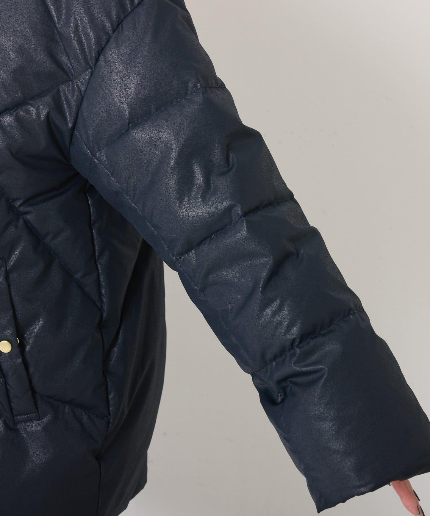 【輕量外套】輕質壓花無領羽絨服