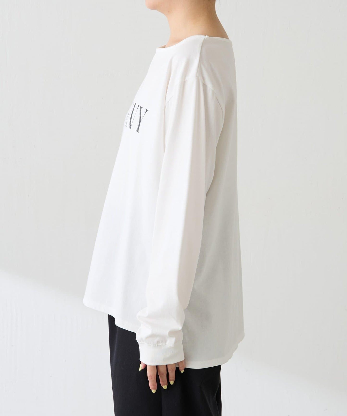 亮片字母長袖T恤/疊穿單品