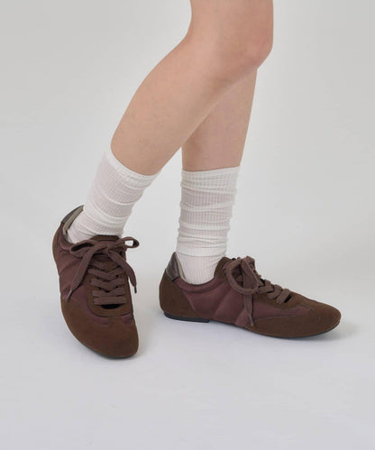 緞面拼接休閒運動鞋