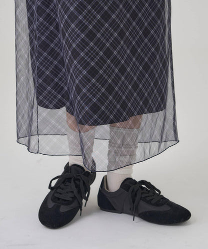 緞面拼接休閒運動鞋