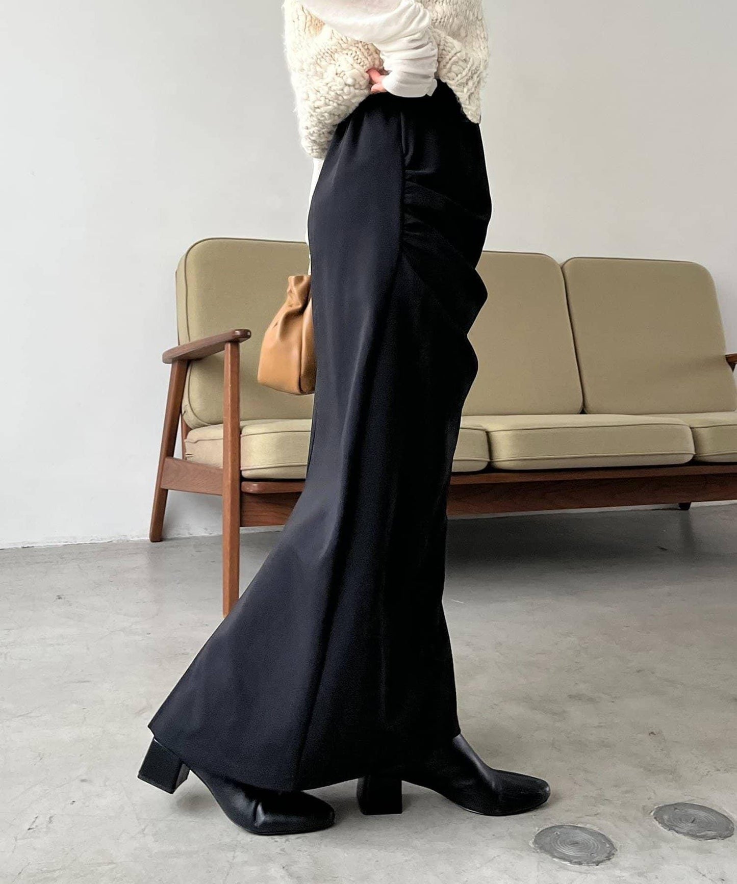 剪裁垂墜半身裙