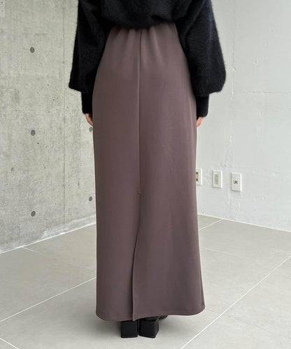 剪裁垂墜半身裙