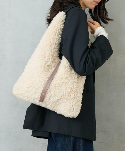 仿羊羔絨三角形包