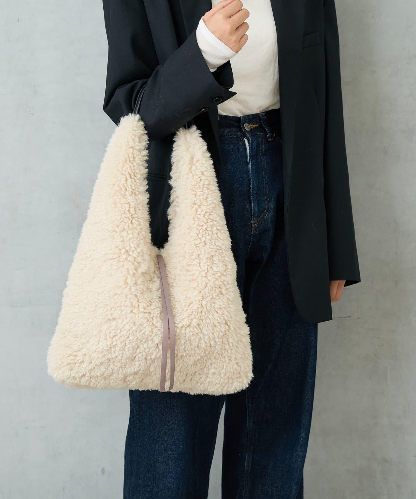 仿羊羔絨三角形包