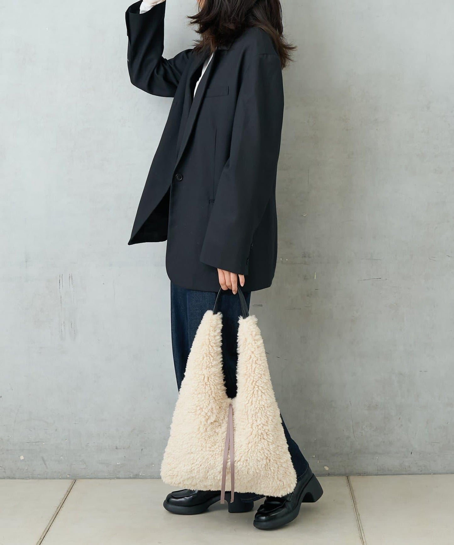 仿羊羔絨三角形包