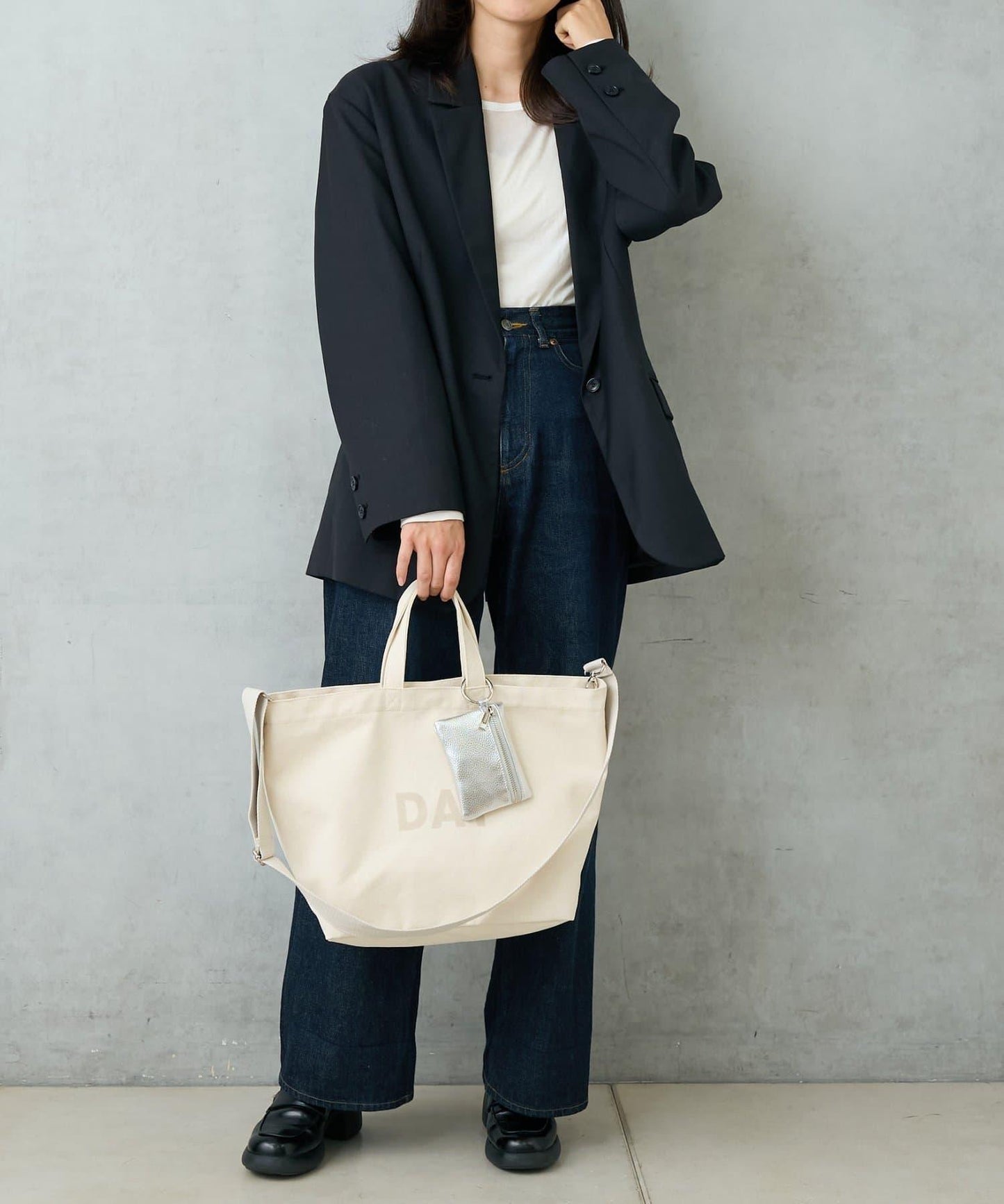 帆布植絨字母托特包