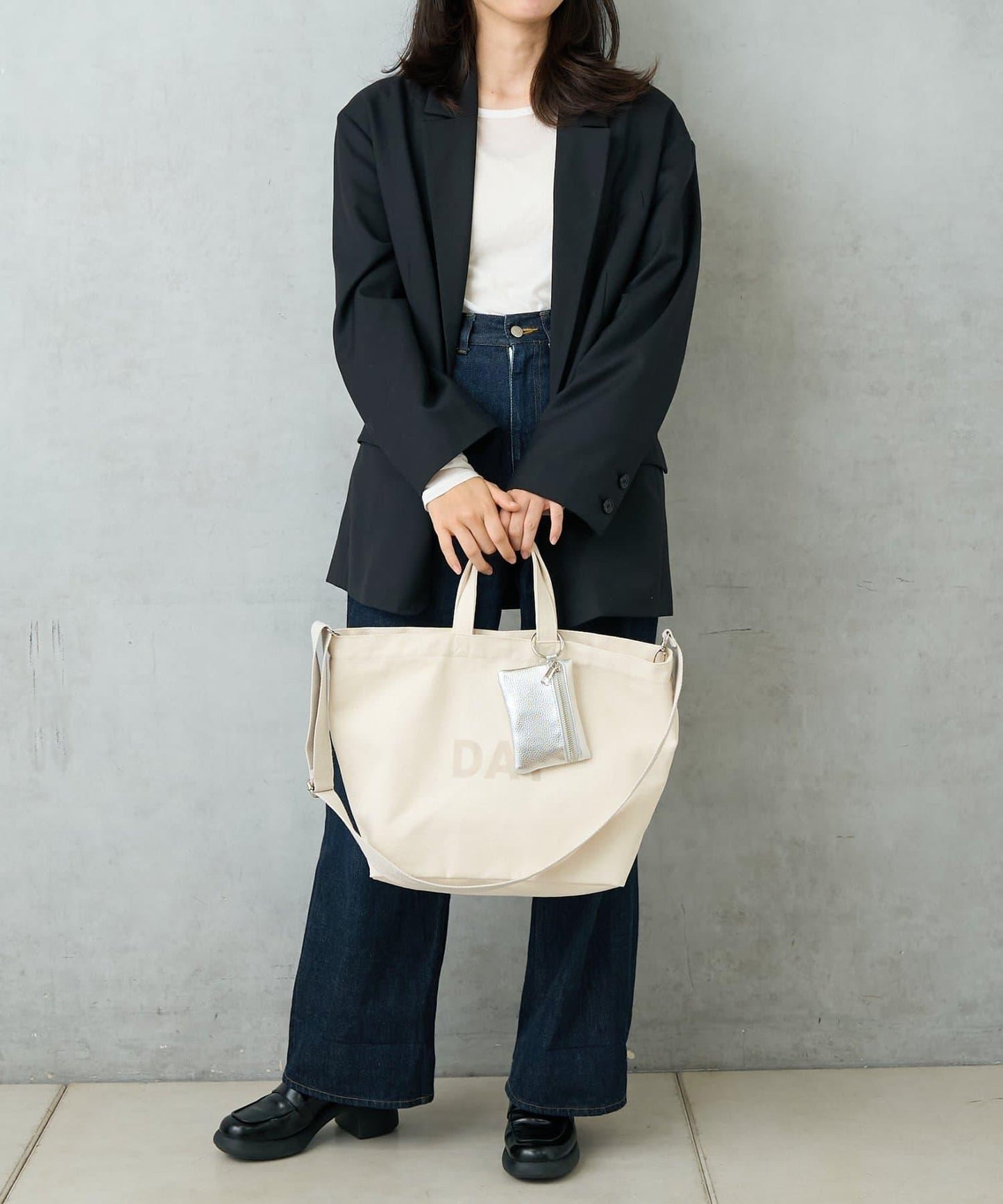 帆布植絨字母托特包