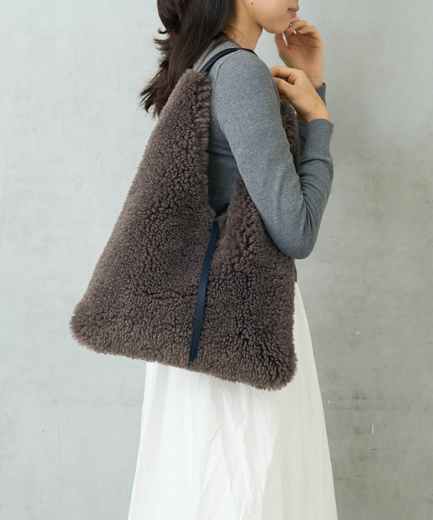 仿羊羔絨三角形包