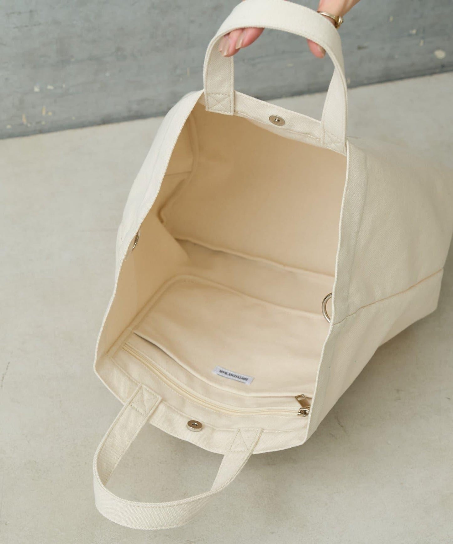 帆布植絨字母托特包