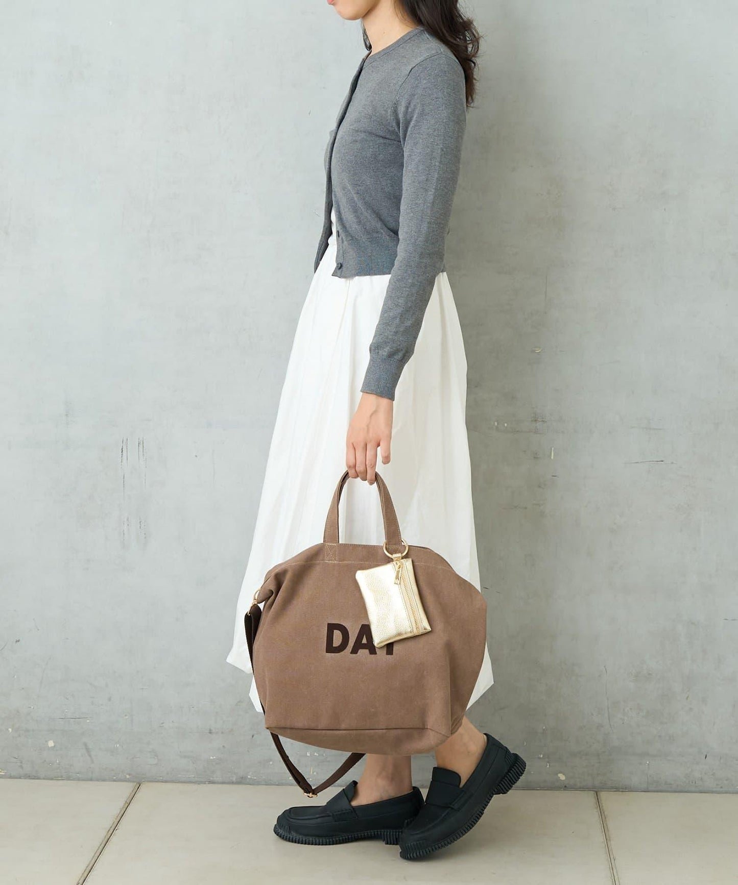 帆布植絨字母托特包