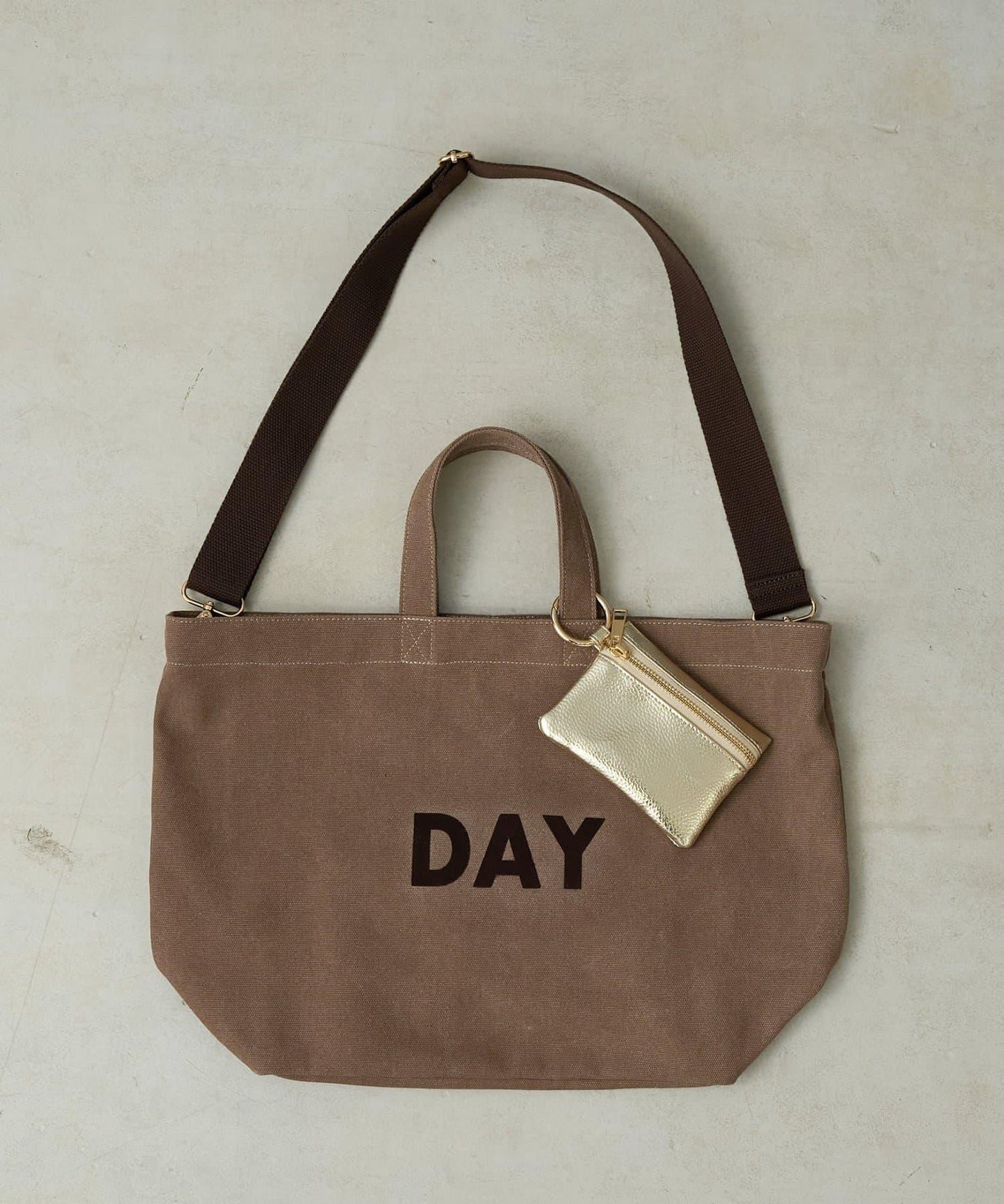 帆布植絨字母托特包