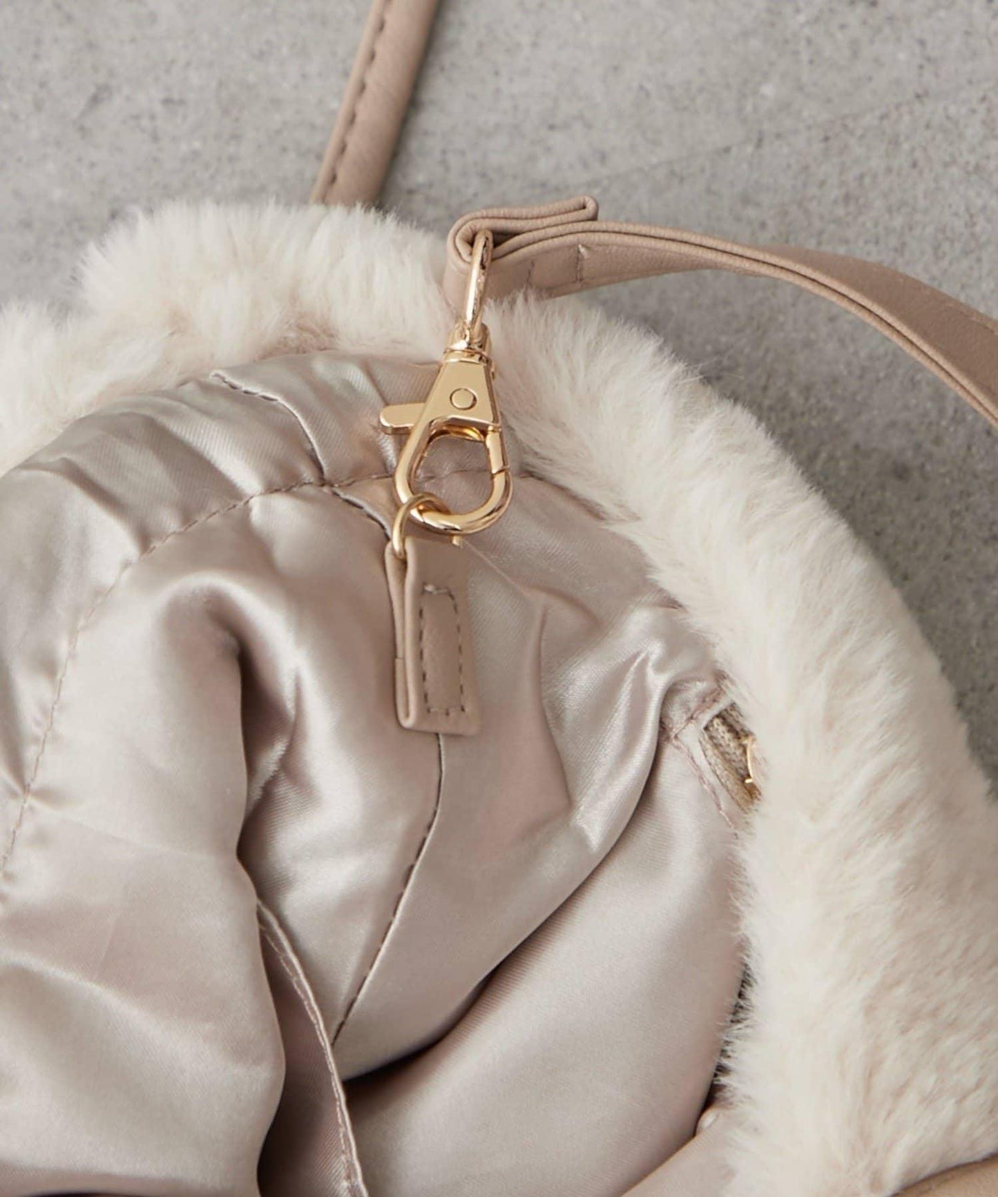 2WAY毛絨束口包斜挎包