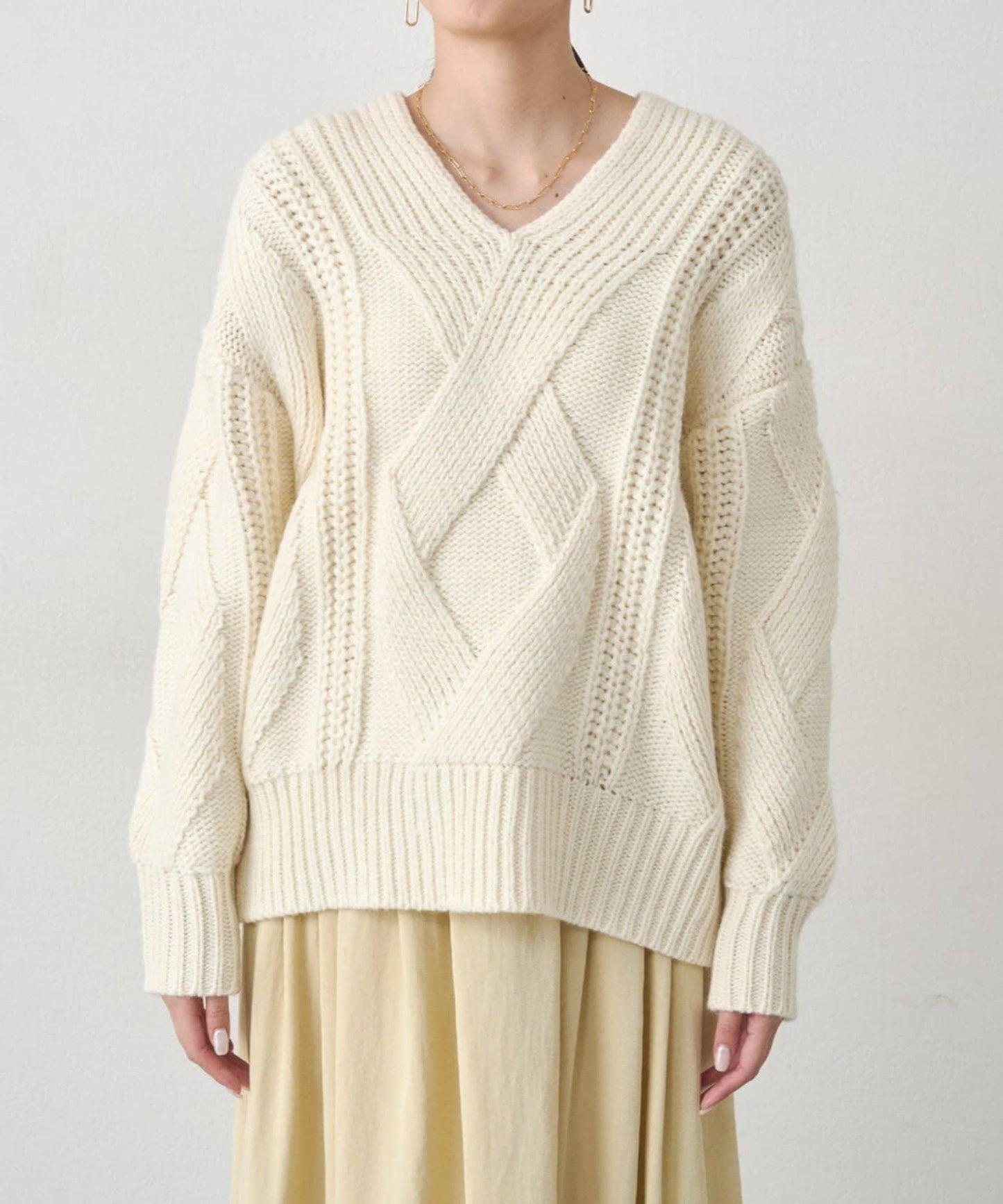 麻花V領針織衫