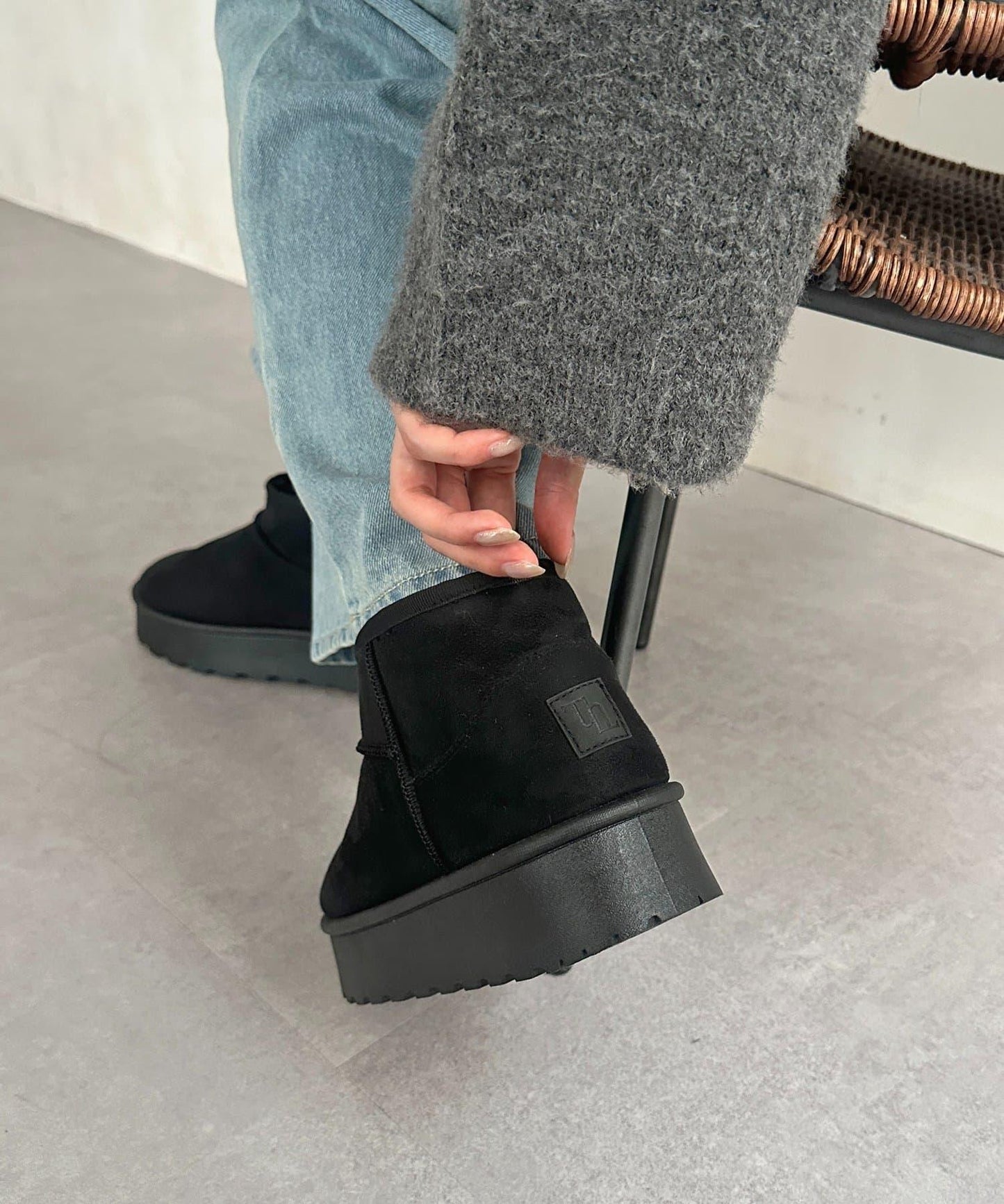 厚底短款羊羔絨靴