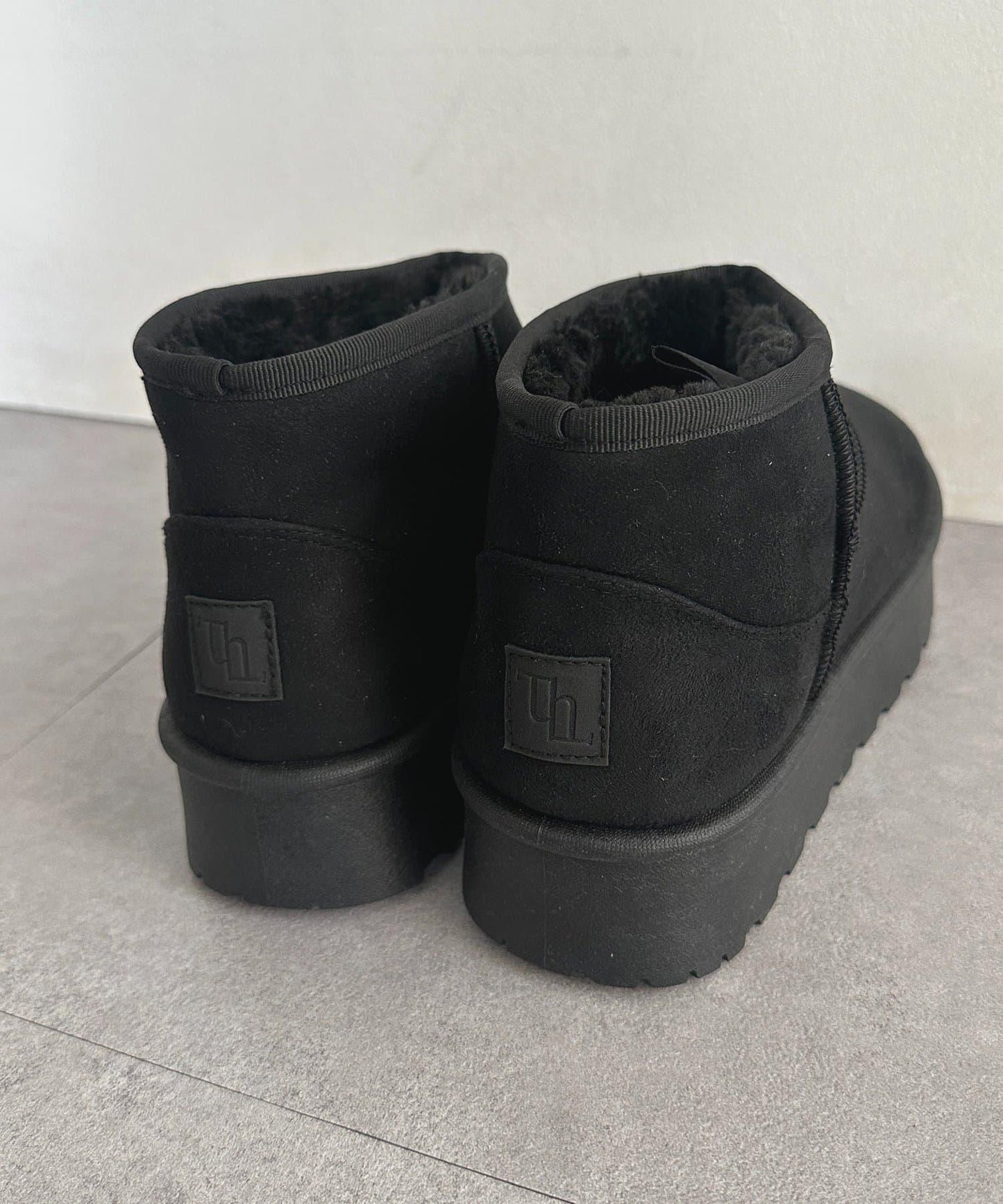 厚底短款羊羔絨靴