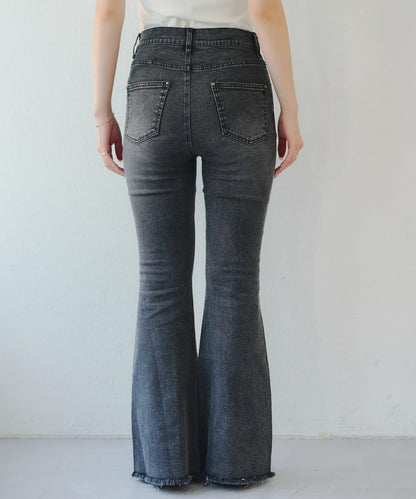 【2尺碼可選】鉚釘微喇牛仔褲