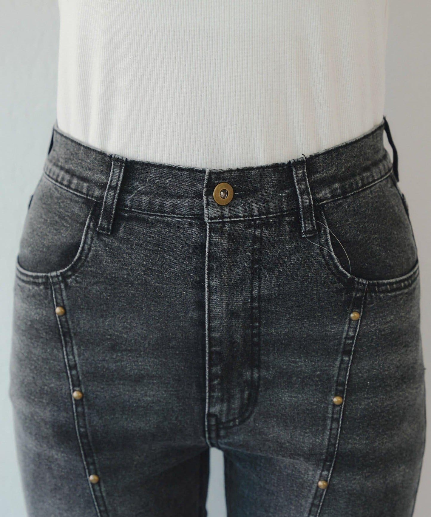 【2尺碼可選】鉚釘微喇牛仔褲