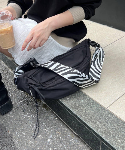 動物圖案迷你斜挎包