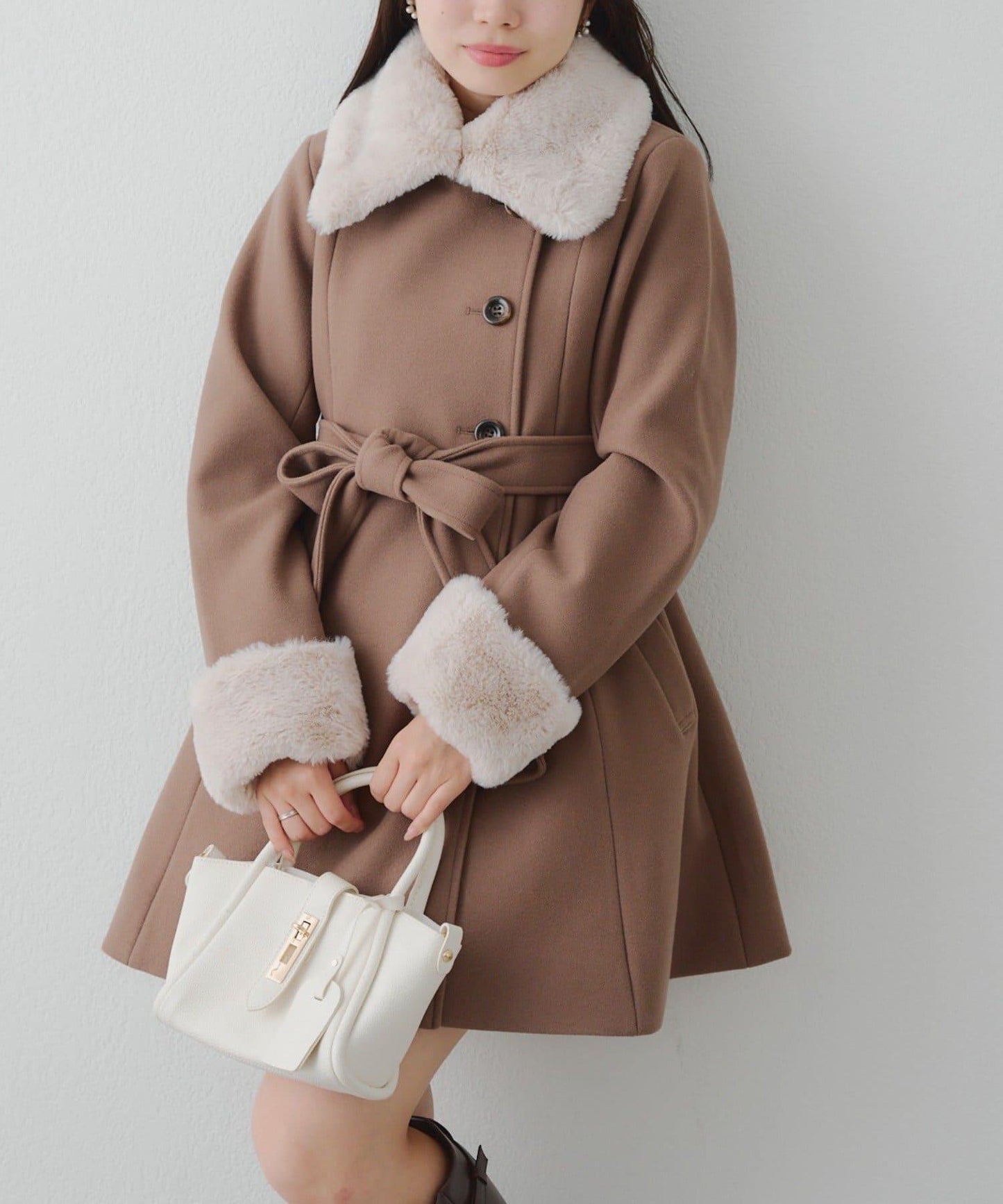 多功能可拆卸毛絨中長款A字大衣