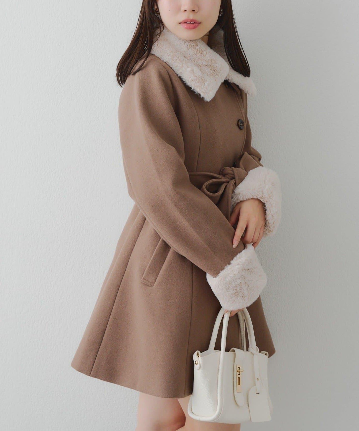 多功能可拆卸毛絨中長款A字大衣