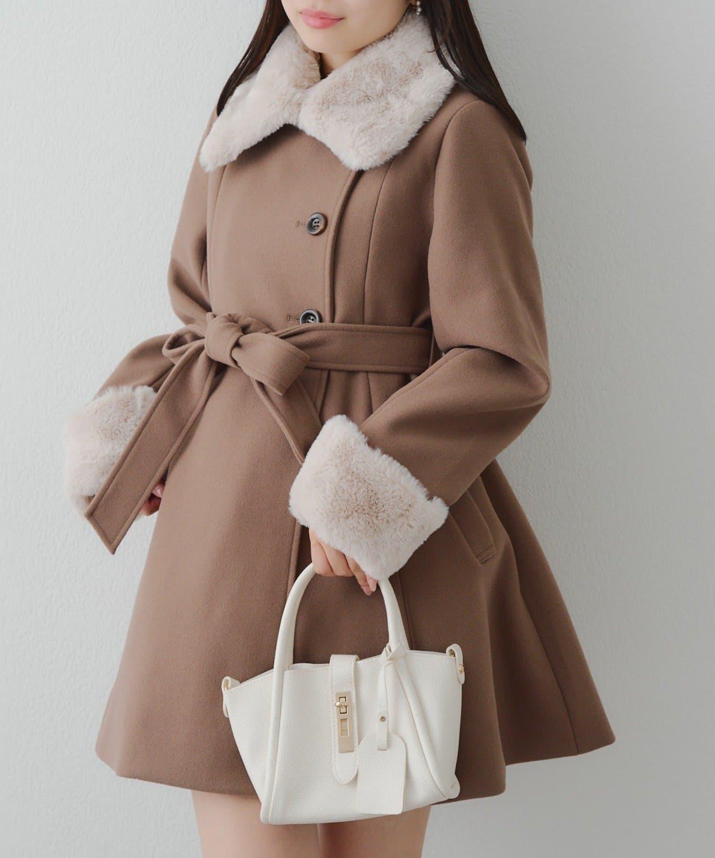 多功能可拆卸毛絨中長款A字大衣