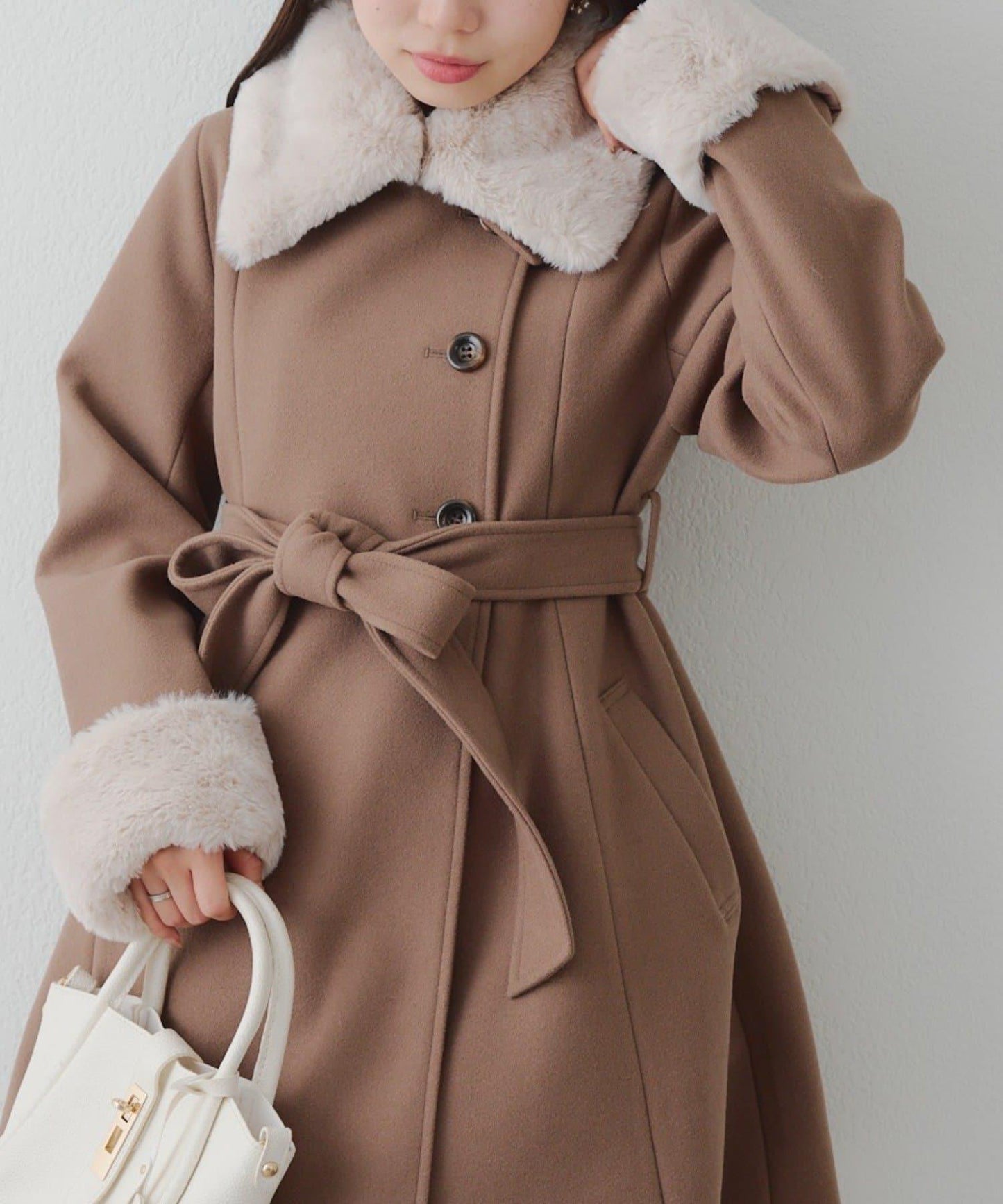 多功能可拆卸毛絨中長款A字大衣