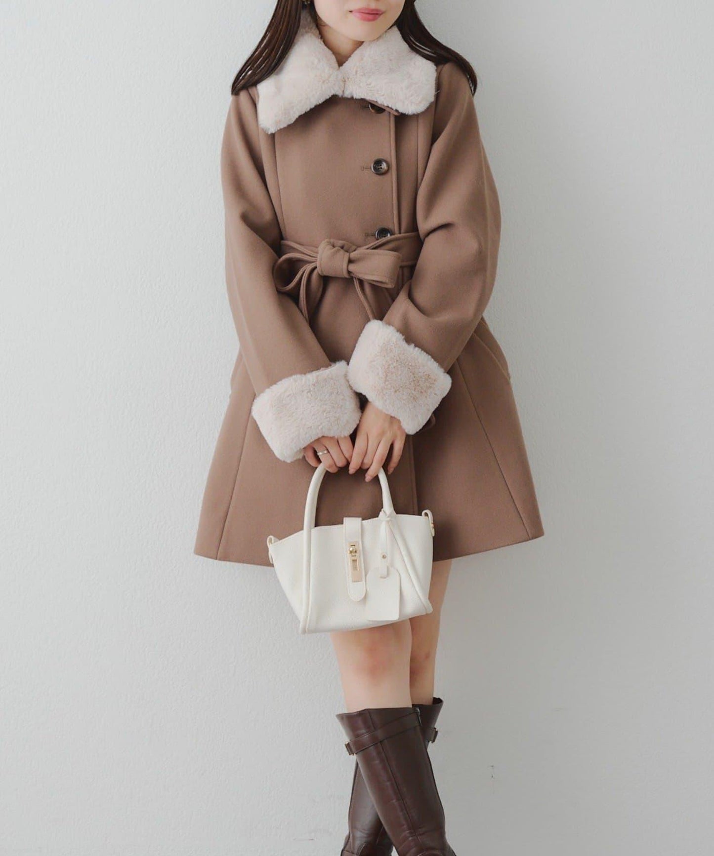 多功能可拆卸毛絨中長款A字大衣