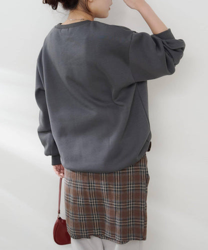 花卉與標誌拼接加絨套頭衫