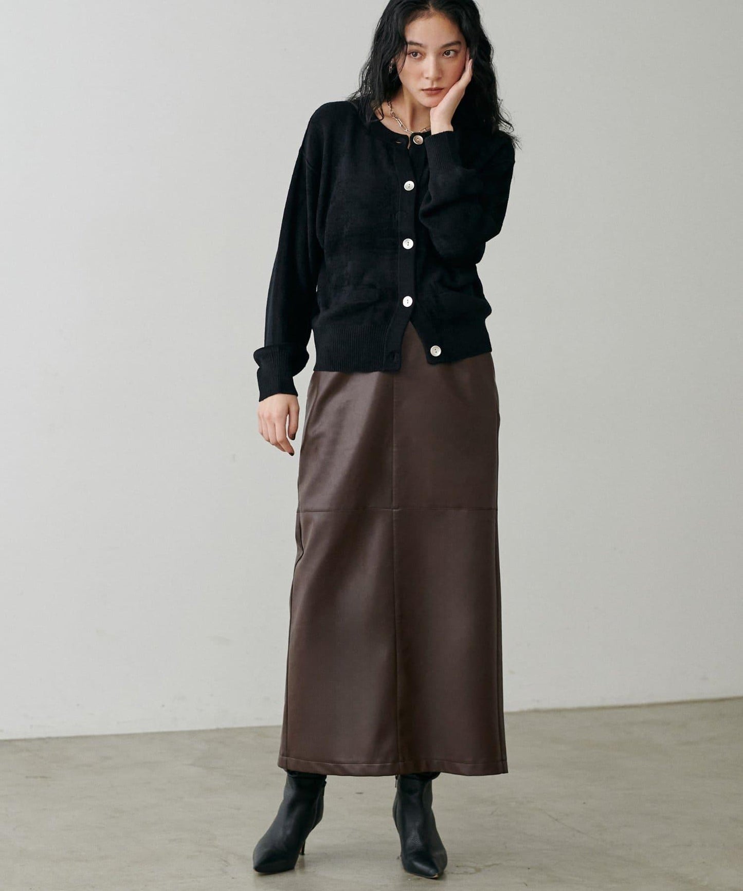 蓬鬆羽毛感針織短款開衫