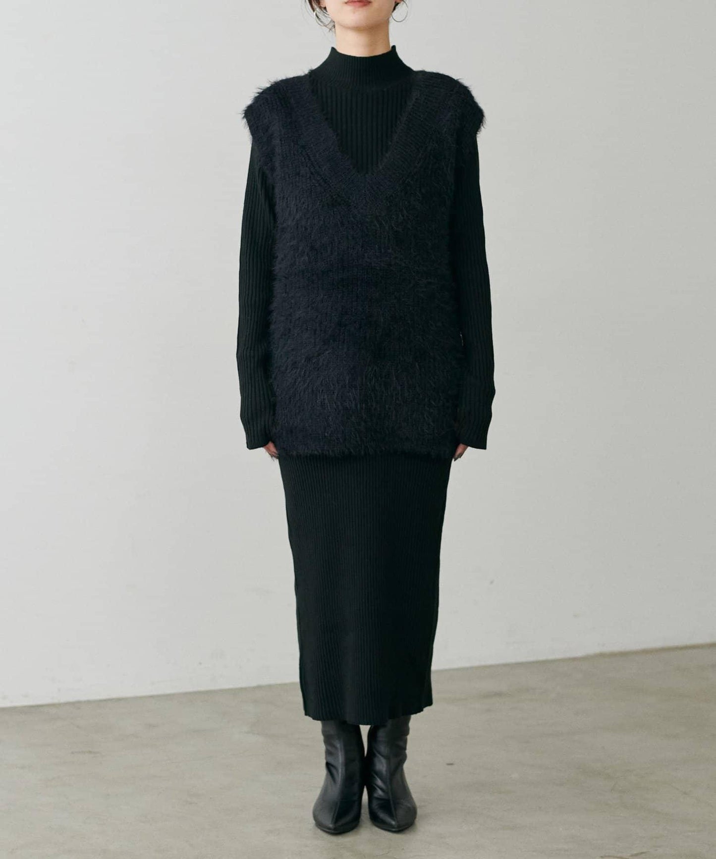 【S碼終於開售！】可選羅紋針織連衣裙×羽毛馬甲套裝