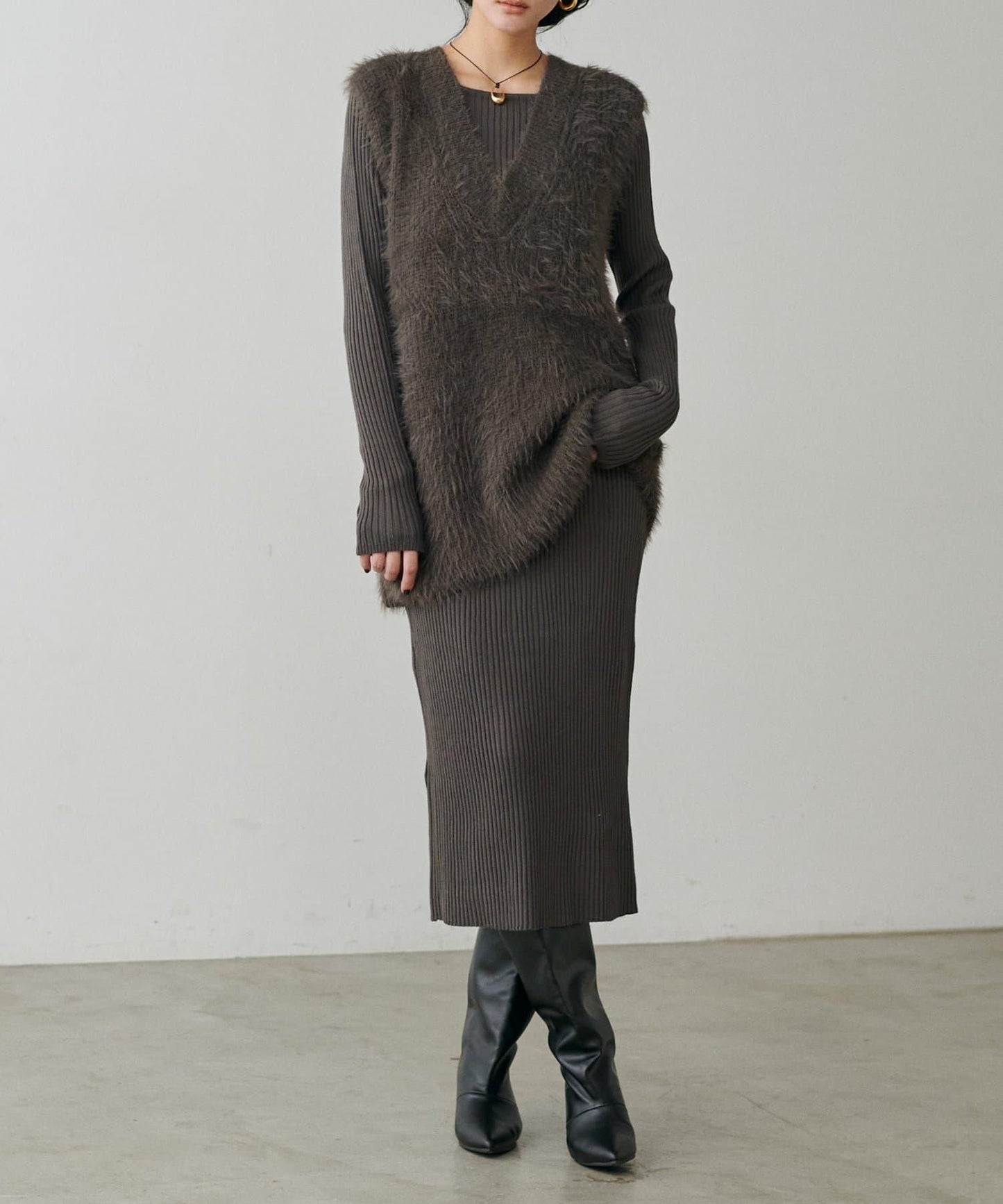 【S碼終於開售！】可選羅紋針織連衣裙×羽毛馬甲套裝