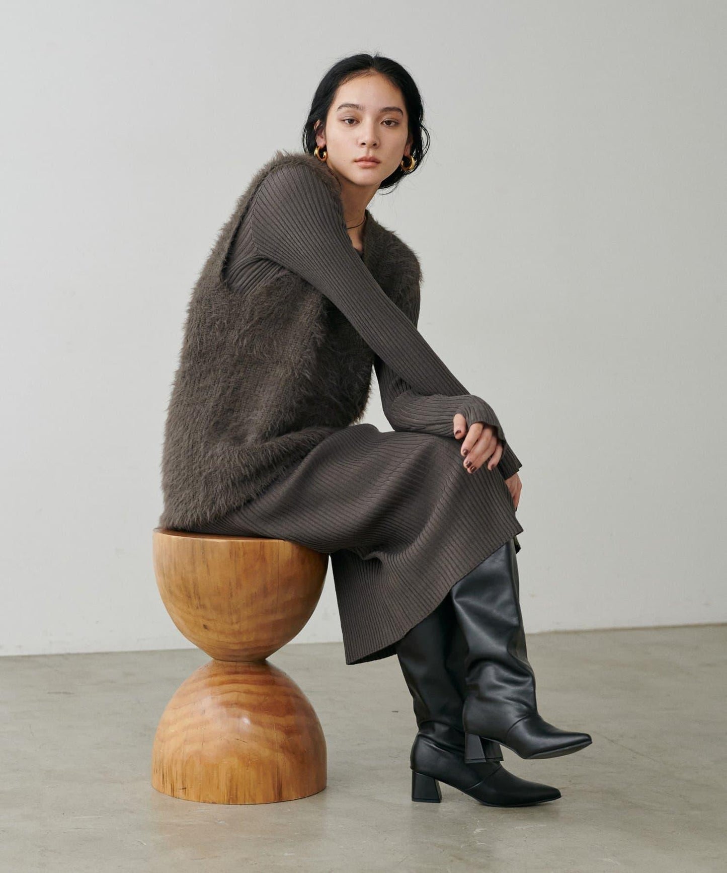 【S碼終於開售！】可選羅紋針織連衣裙×羽毛馬甲套裝