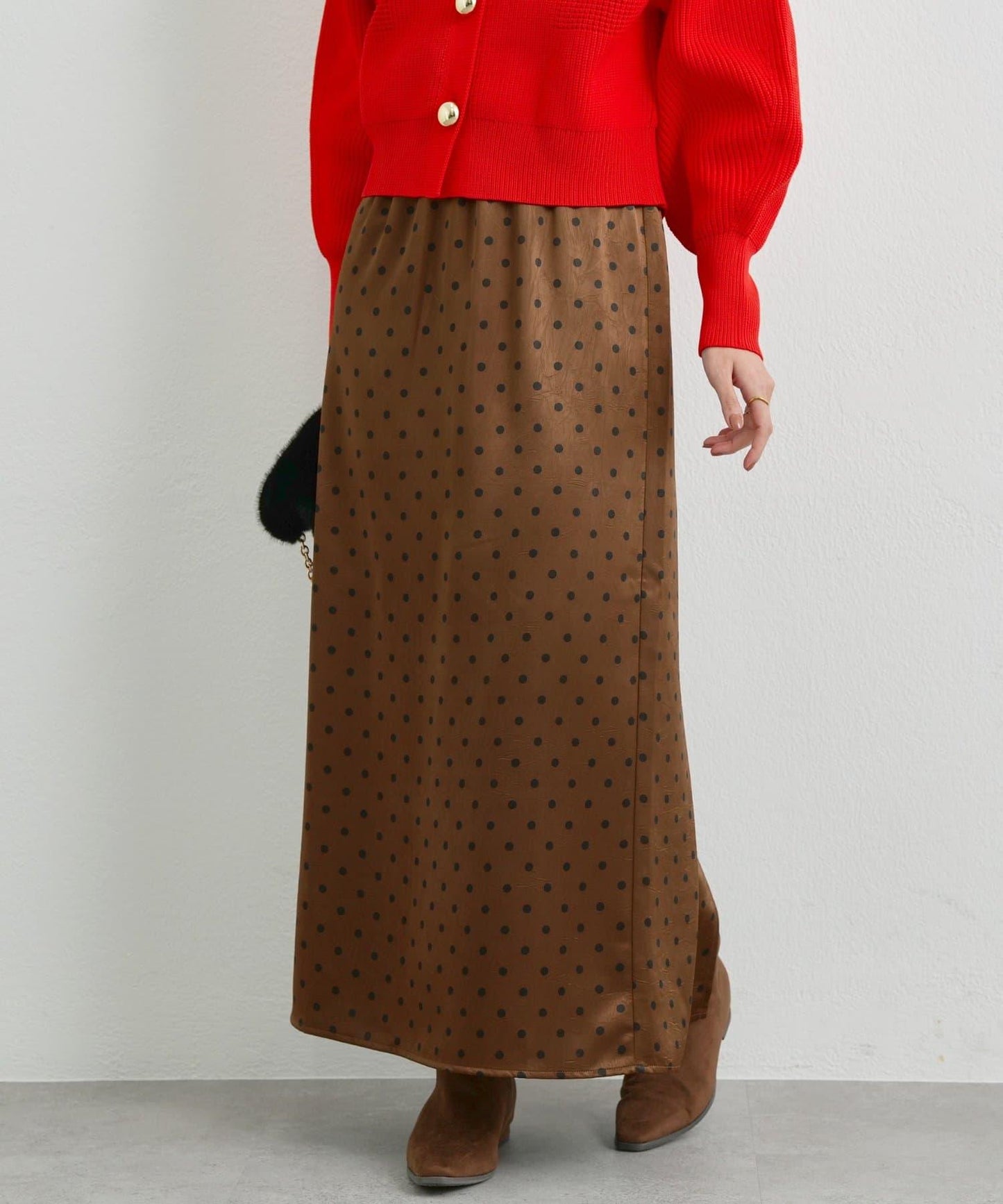 大人可愛◎波點緞面I型裙