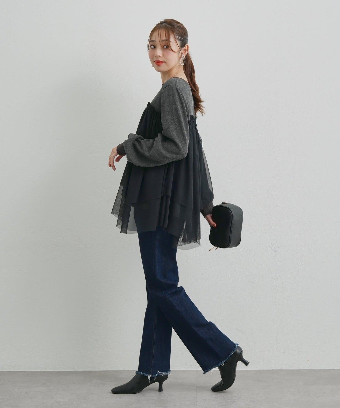 大人甜美風格拼接網紗套頭衫