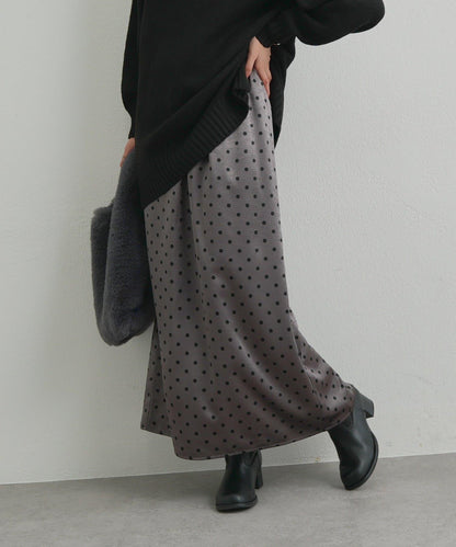 大人可愛◎波點緞面I型裙