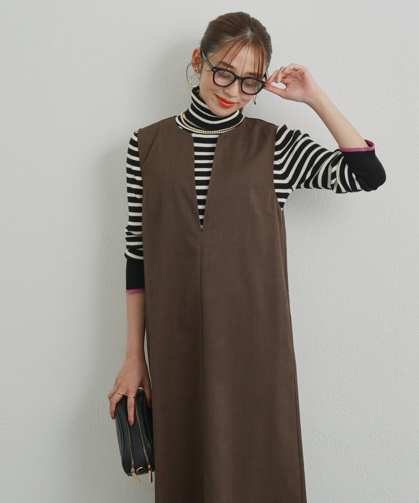 深V領長款連衣裙