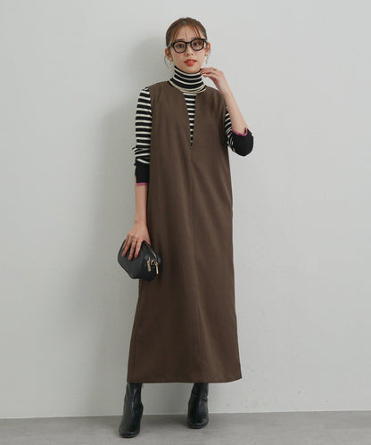 深V領長款連衣裙