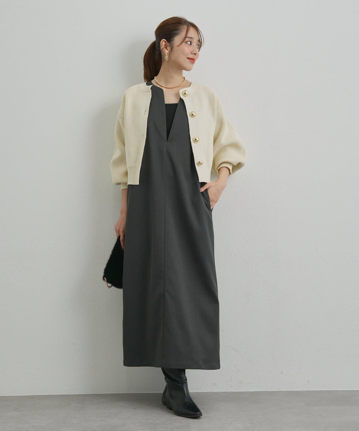 深V領長款連衣裙