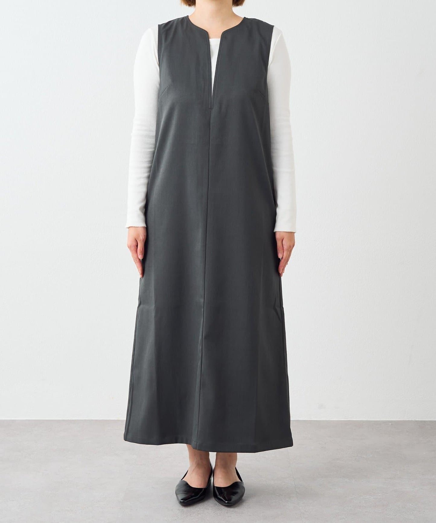 深V領長款連衣裙