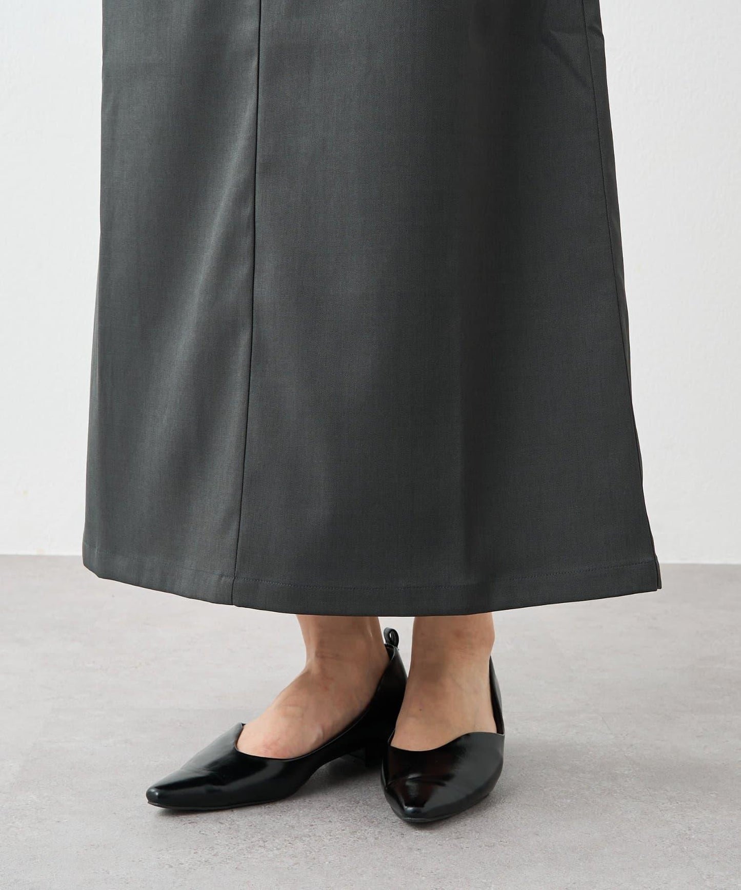 深V領長款連衣裙