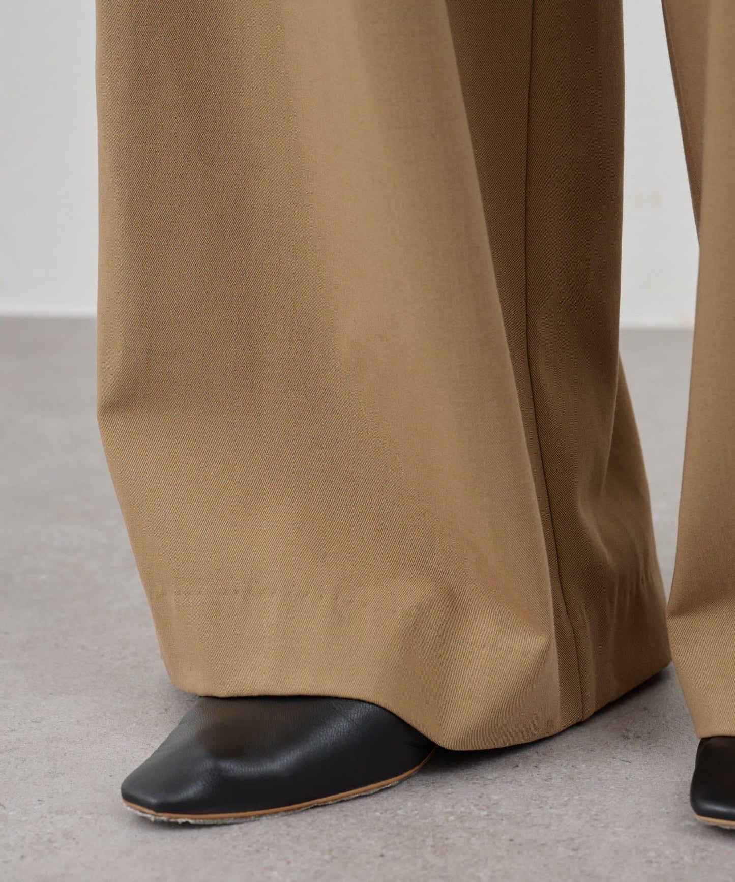 【與網紅@tsuru00聯名】【人氣飆升！】3褶西裝休閒褲