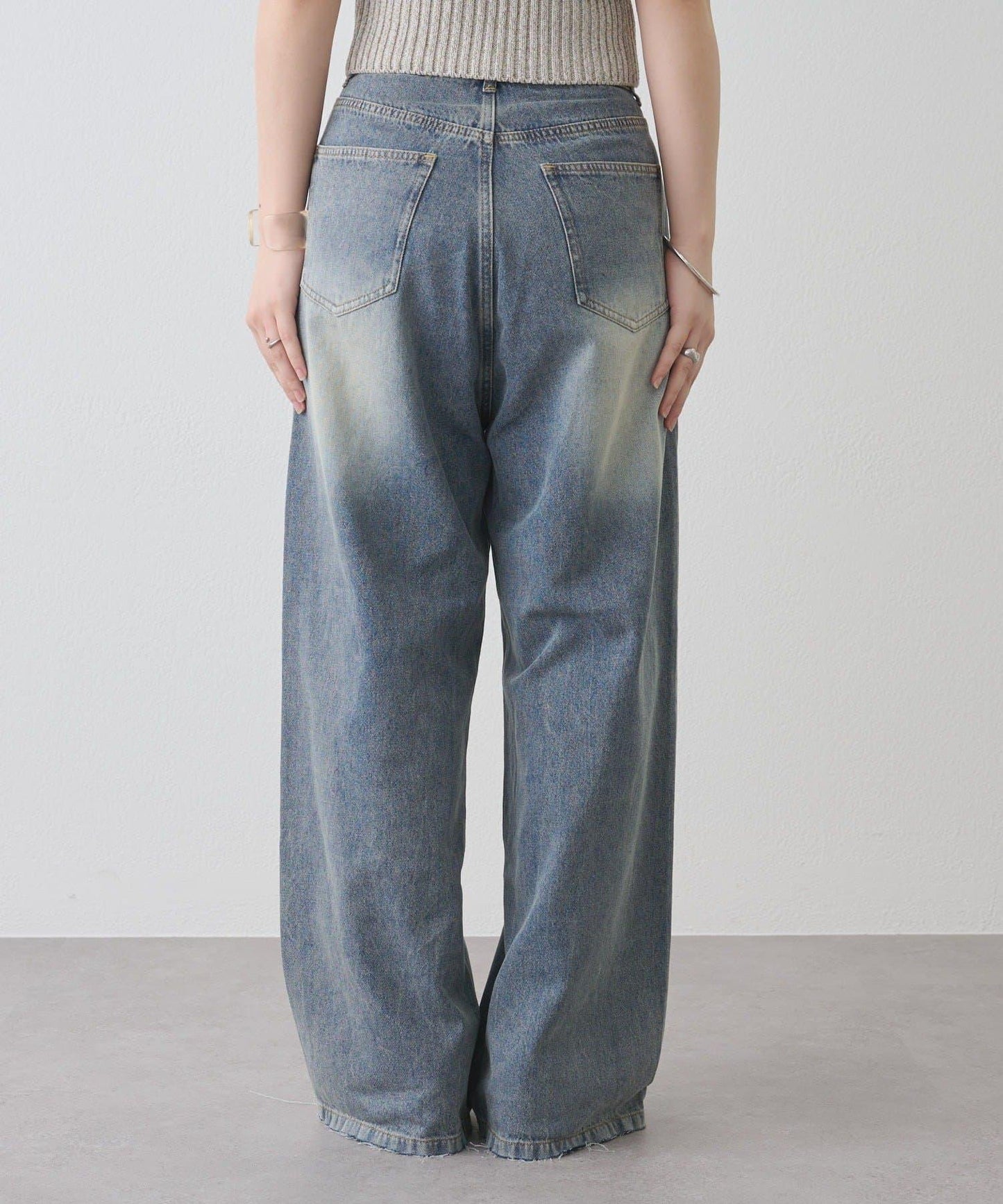 剪裁做舊牛仔布