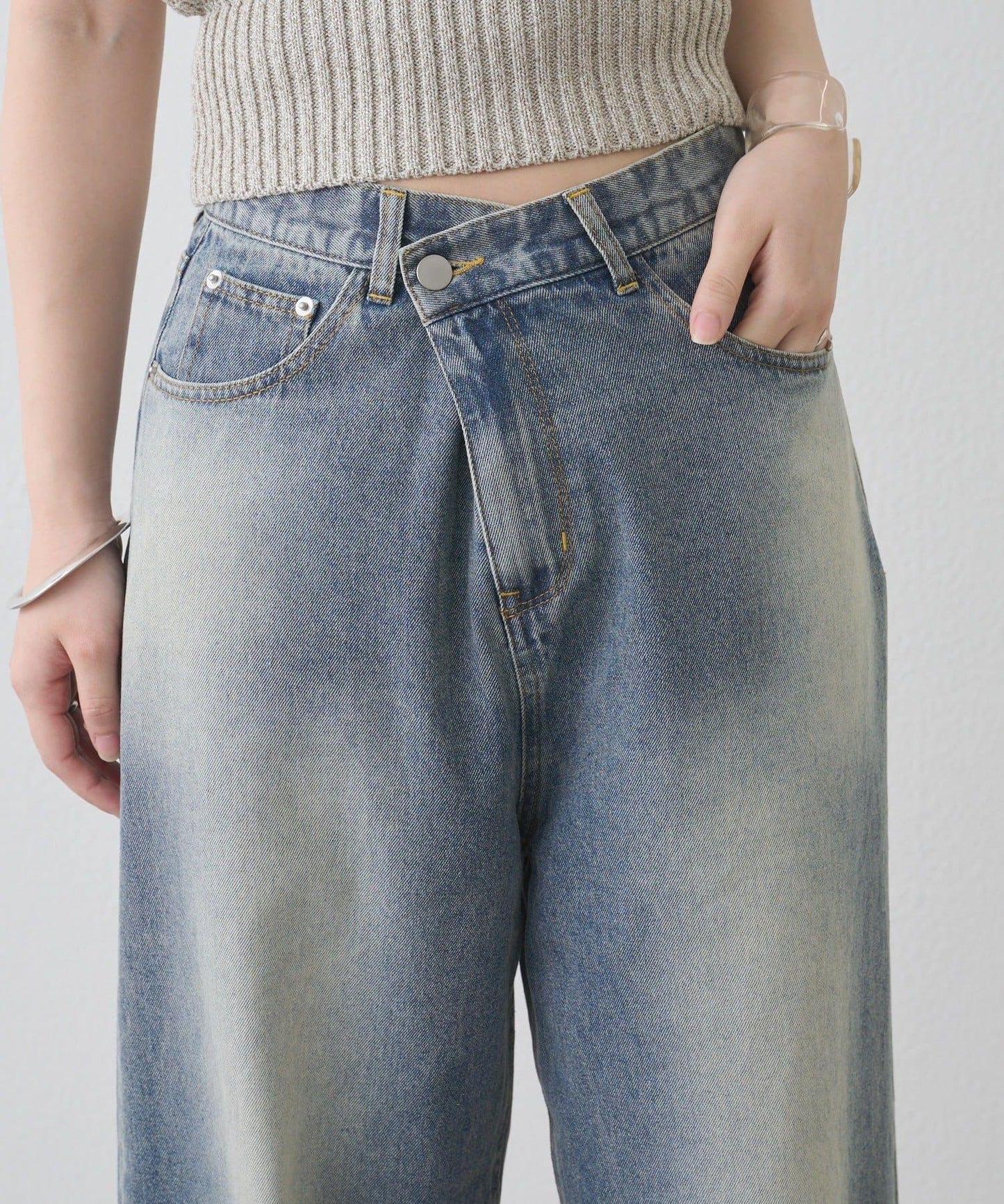 剪裁做舊牛仔布